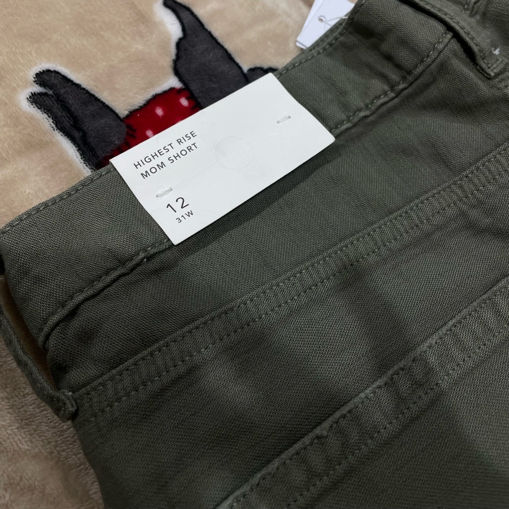 NWT High rise mom shorts - Picture 3 of 6